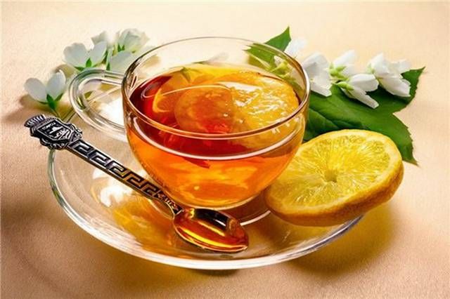 Tea with honey and lemon