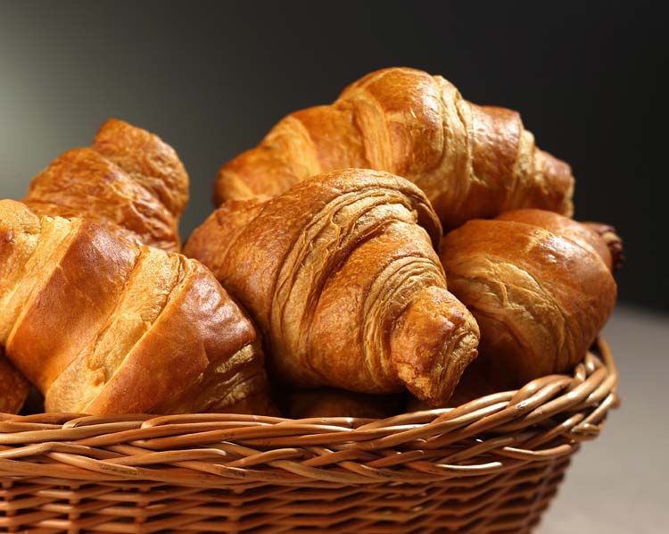 21. Croissants, France